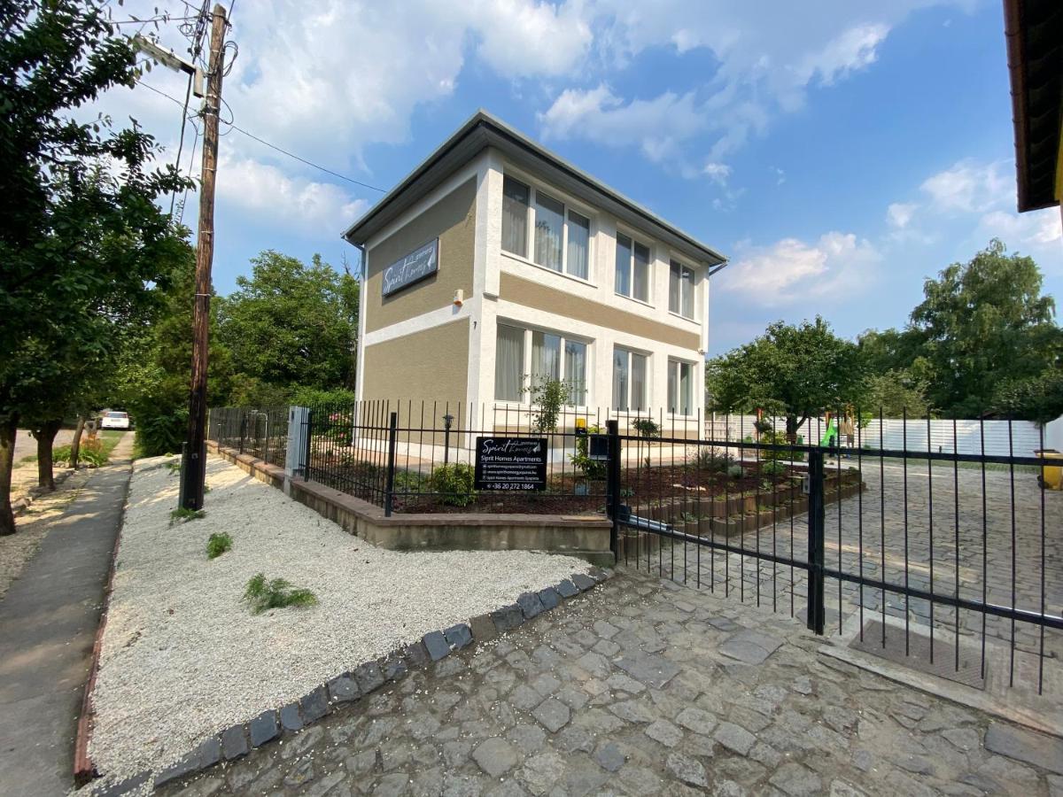 Spirit Homes Apartments Orosháza Εξωτερικό φωτογραφία