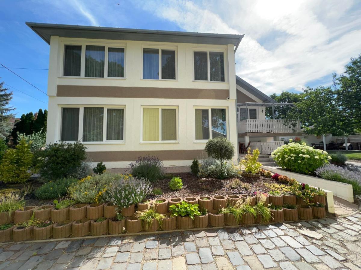 Spirit Homes Apartments Orosháza Εξωτερικό φωτογραφία
