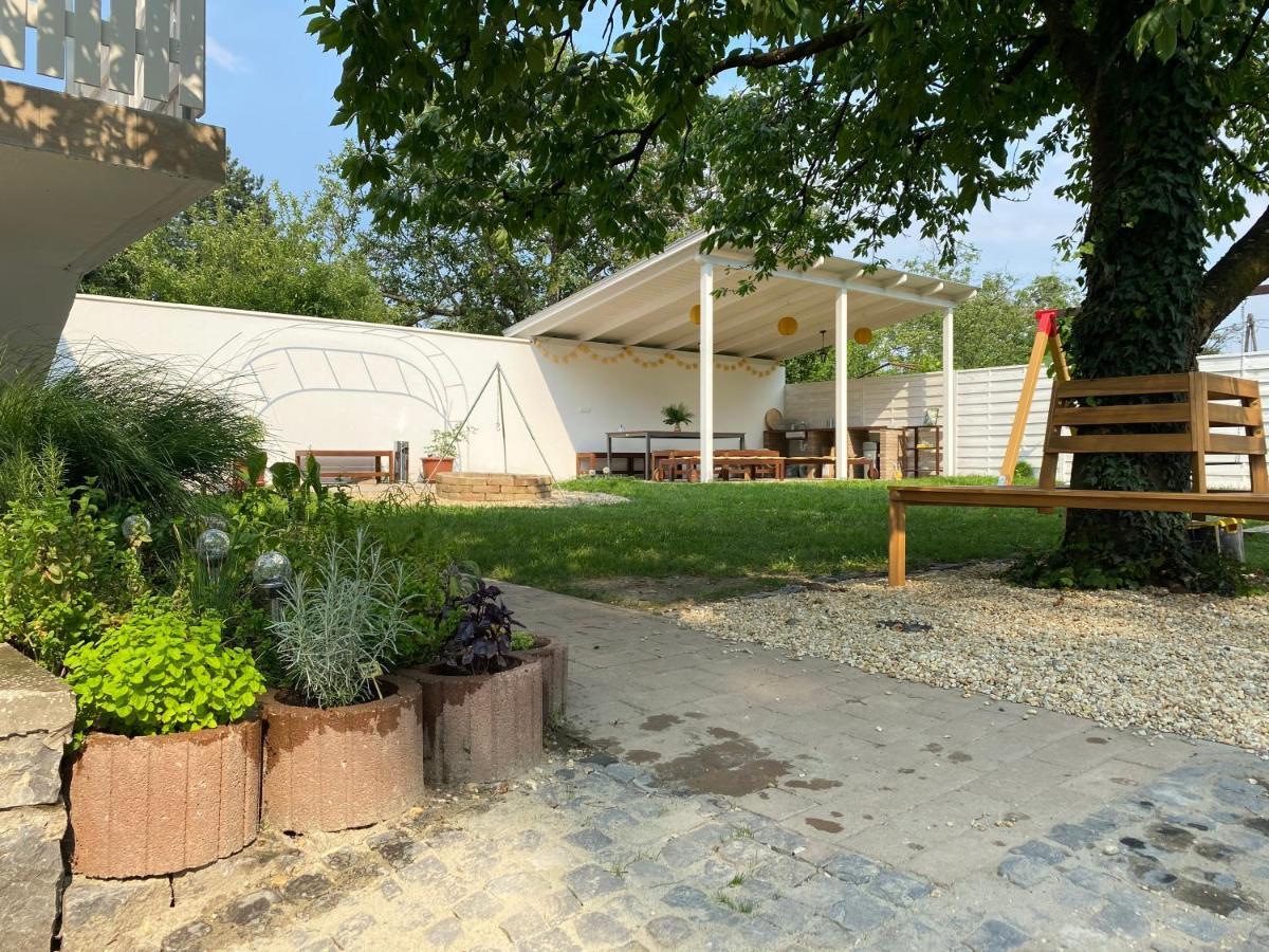 Spirit Homes Apartments Orosháza Εξωτερικό φωτογραφία
